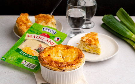 Britský „Cheese and onion pie“