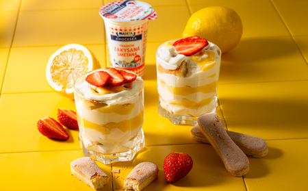 Citronov&eacute; tiramisu se zakysanou smetanou