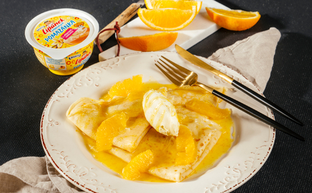Crépes suzette se sladkou pomazánkou Lipánek