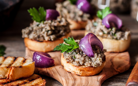 Houbová pomazánka s Jihočeskou nivou 60 %