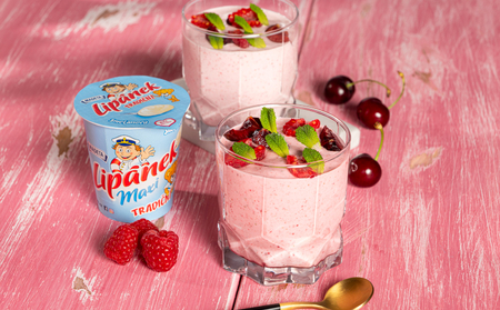 Mražený dezert s tradičním Lipánkem a lesním ovocem