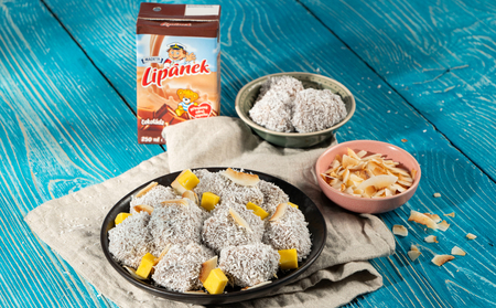 Pudinkové kokosové kostky ze sladkého mlíčka Lipánek