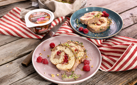 Roláda s malinami a čokoládovou pomazánkou Lipánek