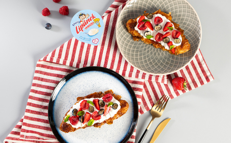 Rozválený croissant s tradičním Lipánkem