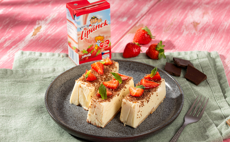 Sladké řezy z mlíčka Lipánek