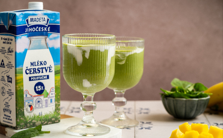 &Scaron;pen&aacute;tov&eacute; smoothie