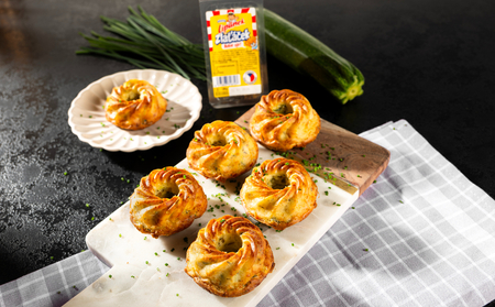 Zapečen&eacute; mini muffiny se s&yacute;rem Lip&aacute;nek Zlať&aacute;ček