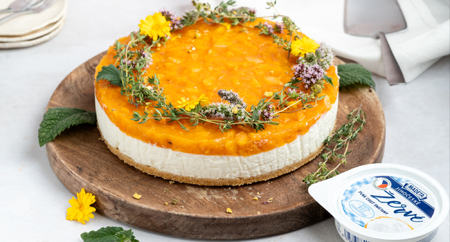Cheesecake s meruňkami a tymi&aacute;nem