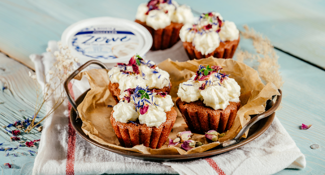 Cupcakes red velvet s krémovou polevou z Jihočeského žervé