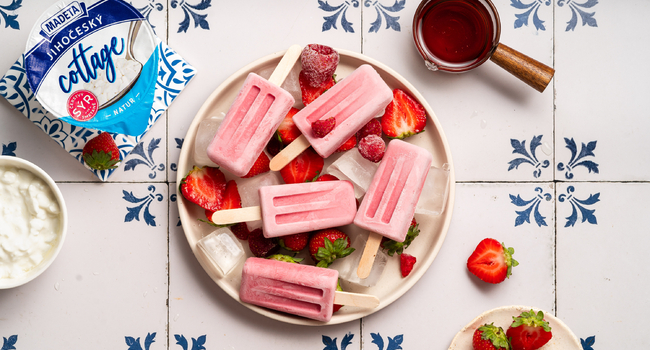 Fit jahodové nanuky s Jihočeským cottagem