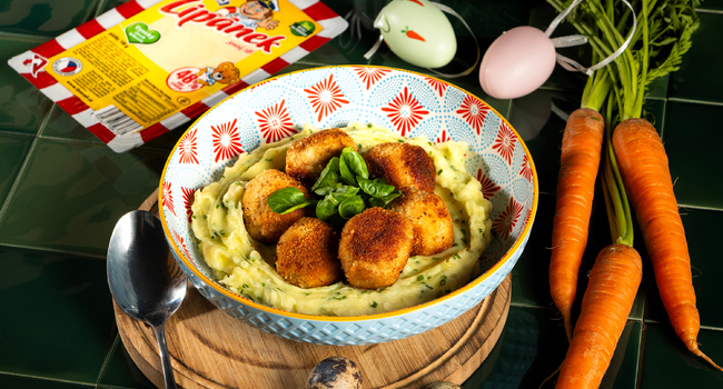 Kuřec&iacute; kuličky se s&yacute;rem Lip&aacute;nek v trojobalu s bylinkovou bramborovou ka&scaron;&iacute;