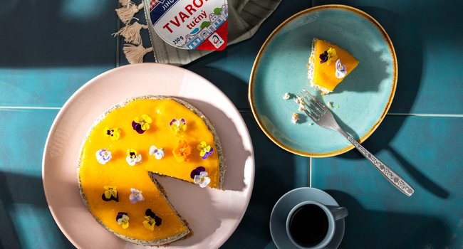 Makov&yacute; kol&aacute;č s lemon curd s Jihočesk&yacute;m tvarohem