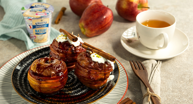 Pečená jablíčka s medem a Jihočeským jogurtem Nature