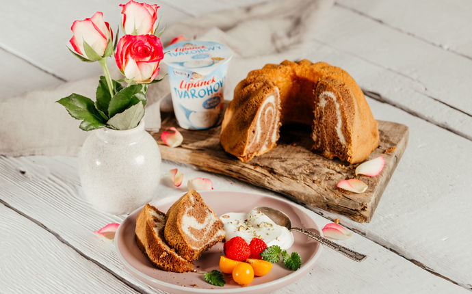 Banánovo-kakaová bábovka s Tvarohovým Lipánkem