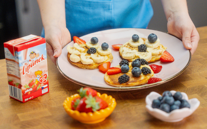 Jahodové mléčné lívance