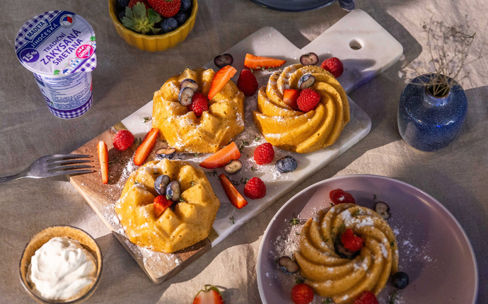 Kávové bábovky s Jihočeskou zakysanou smetanou bez laktózy