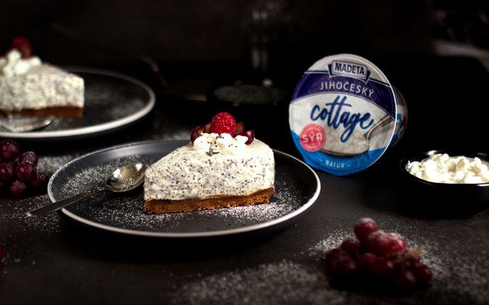 Kliknutím zvětšíte Makový cottage cheesecake s bílou čokoládou