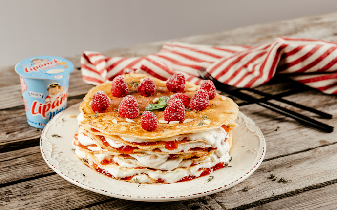 Palačinkový dort s marmeládou, Tradičním Lipánkem a malinami