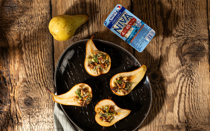 Pečené hrušky s medem, Jihočeskou nivou a vlašskými ořechy