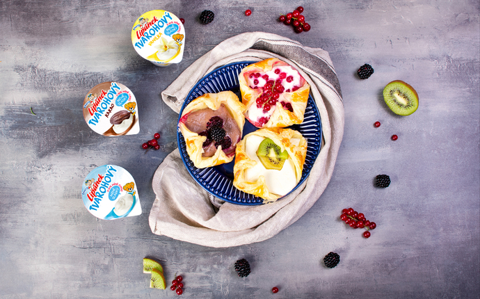 Šátečky z listového těsta s ovocem a Lipánkem Tvarohovým