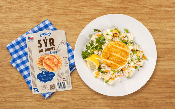 Sýr na pánev s bramborovým salátem