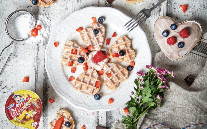 Vafle s Lipánkem a čerstvým ovocem