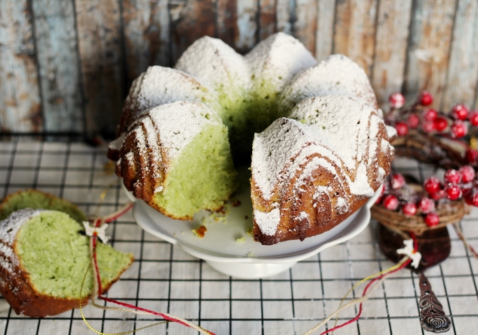 Pistáciová bábovka s Jihočeským tvarohem